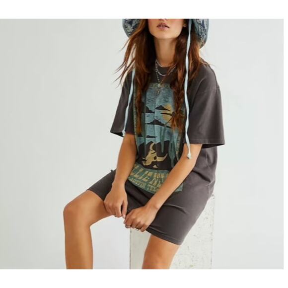 DayDreamer Gray Willie Nelson Oversized Band Tee Womens Medium Graphic T-Shirt - Picture 3 of 10